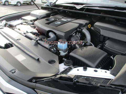 2025 Toyota Land Cruiser Pearl White for Sale - 5/6