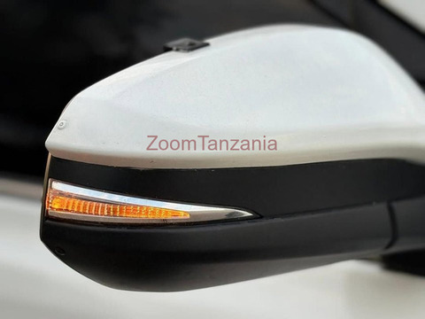 2016 Toyota RAV4 Pearl White for Sale - 4/6