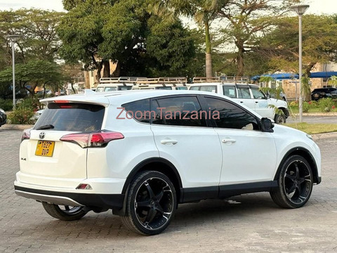 2016 Toyota RAV4 Pearl White for Sale - 6/6