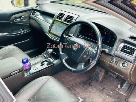 Crown Athlete 2010 Inauzwa - 2/6