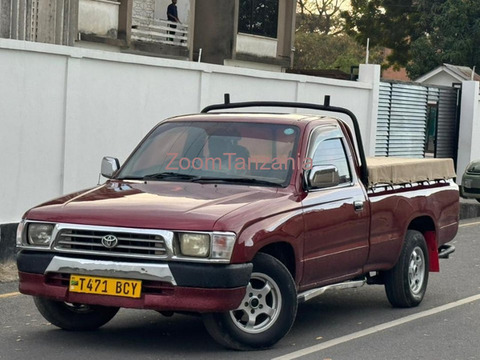 Toyota Hilux 2000 Inauzwa - 4/6