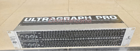 Behringer ULTRAGRAPH PRO FBQ3102 31 Band EQ Inauzwa - 1/4