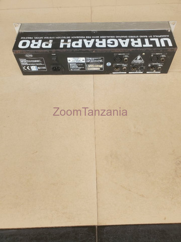 Behringer ULTRAGRAPH PRO FBQ3102 31 Band EQ Inauzwa - 3/4