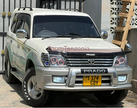 Toyota Land Cruiser Prado 2001 Inauzwa - 1/5