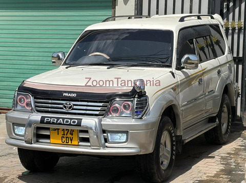 Toyota Land Cruiser Prado 2001 Inauzwa - 2/5