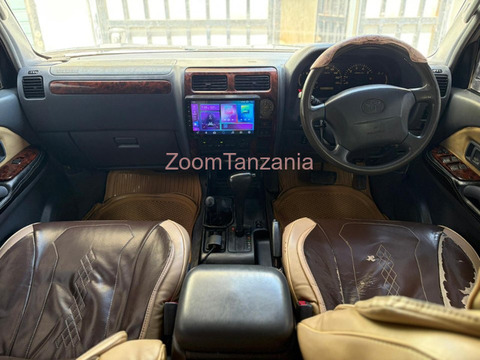 Toyota Land Cruiser Prado 2001 Inauzwa - 3/5
