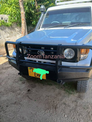 Toyota Landcruiser 2000 Inauzwa