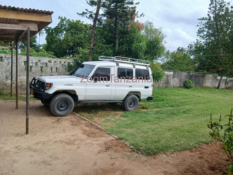Toyota Landcruiser 2000 Inauzwa - 3/6
