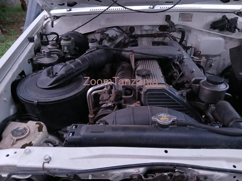 Toyota Landcruiser 2000 Inauzwa - 6/6