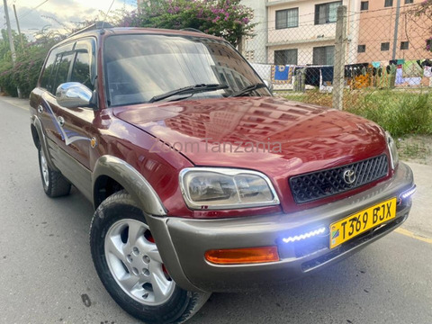 Toyota RAV4 1998 Nyekundu Inauzwa - 1/6