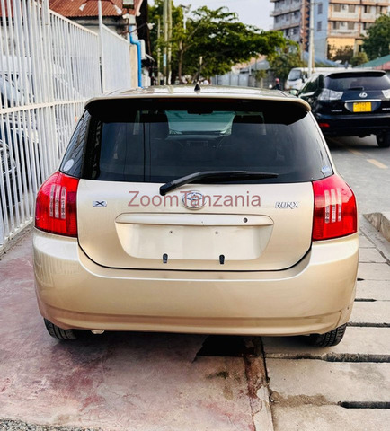 Toyota Runx 2004 Inauzwa - 3/6