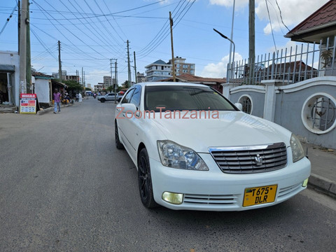 Crown Royal 2006 White Inauzwa - 6/6