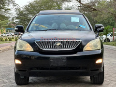 Toyota Harrier 2004 Black Inauzwa
