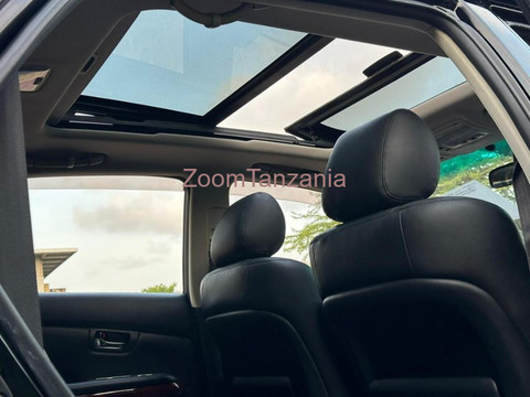 Toyota Harrier 2004 Black Inauzwa - 2/6