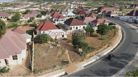 Corner Plot 1033 SQM For Sale Dodoma - 3/4