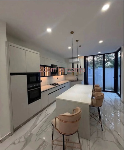 5 Bedroom Villa For Rent In Oyster Bay - 3/5