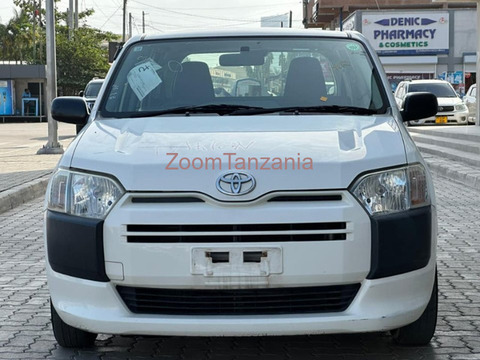 Toyota Probox 2015 White Inauzwa - 1/5