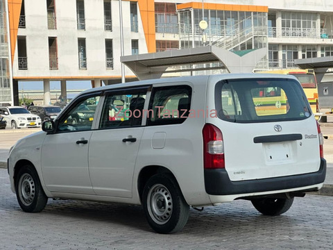 Toyota Probox 2015 White Inauzwa - 4/5