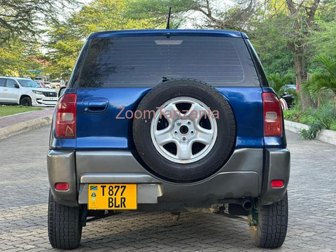 2005 Toyota Rav4 Silver for Sale - 3/6