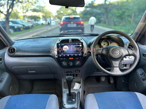 2005 Toyota Rav4 Silver for Sale - 4/6