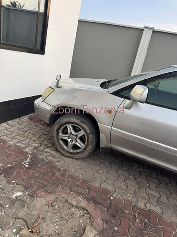 2002 Toyota Harrier Silver for Sale - 4/6