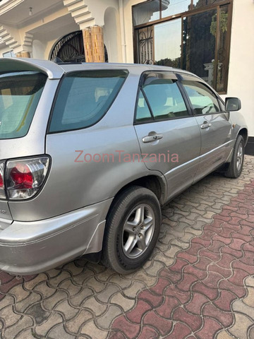 2002 Toyota Harrier Silver for Sale - 6/6