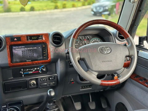 2018 Toyota Landcruiser Pickup for Sale - 2/6