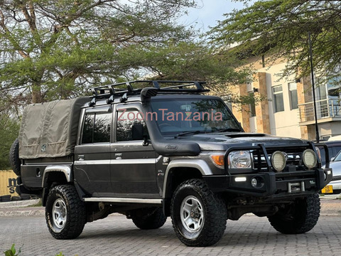 2018 Toyota Landcruiser Pickup for Sale - 6/6