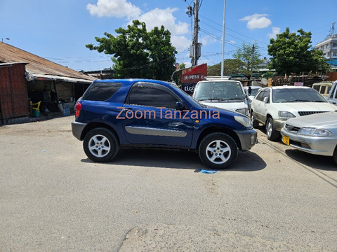 Toyota Rav 4 2002 Blue Inauzwa - 6/6