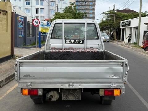 2007 Toyota Town Ace Petrol for Sale - 2/6