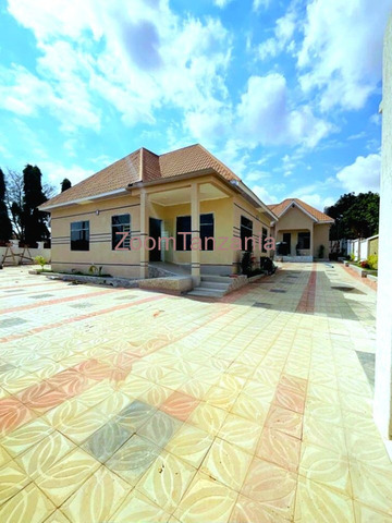 Lodge For Sale 11 Bedrooms Dodoma - 1/3