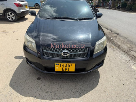 2011 Toyota Fielder Black for Sale - 1/6