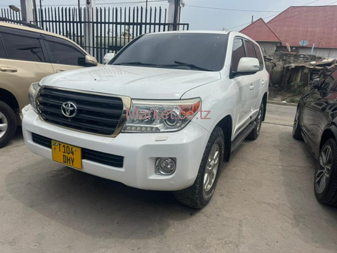 2015 Toyota Land Cruiser V8 for Sale - 4/6