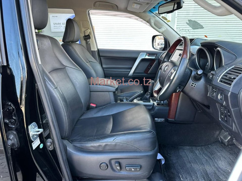 2015 Toyota Prado 150 Black for Sale - 2/5