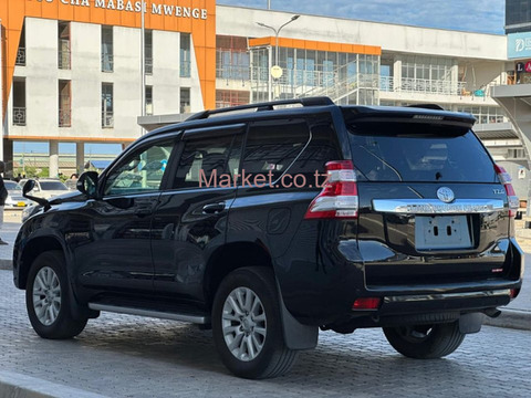 2015 Toyota Prado 150 Black for Sale - 5/5