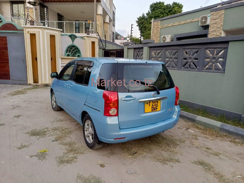 2004 Toyota Raum for Sale - 6/6