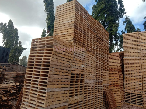 Wooden And Plastic Pallets For Sale - 1/6