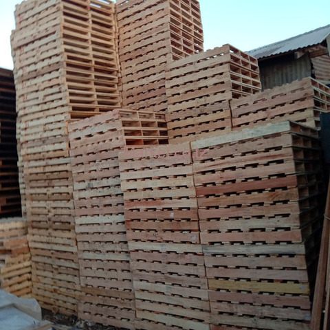 Wooden And Plastic Pallets For Sale - 2/6