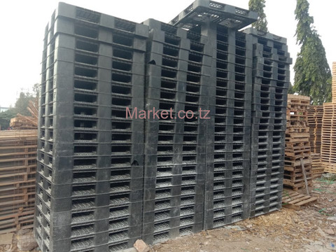 Wooden And Plastic Pallets For Sale - 3/6
