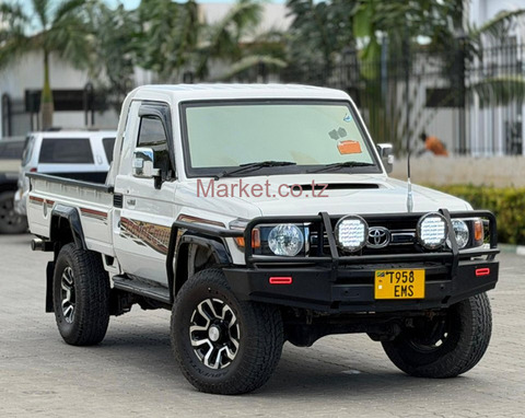 2012 Toyota Land Cruiser Pick Up for Sale - 1/6