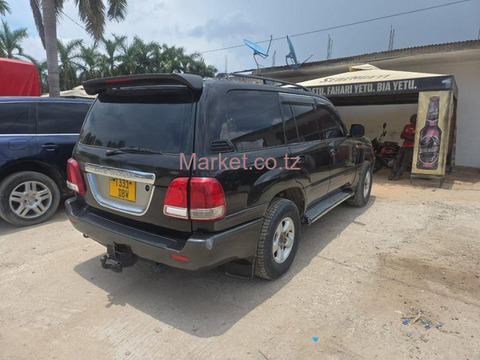 2004 Toyota Land Cruiser Diesel for Sale - 3/6