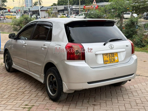 2004 Toyota Runx Silver for Sale - 4/6