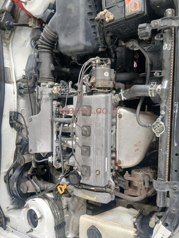 2000 Toyota Corolla White for Sale - 4/6