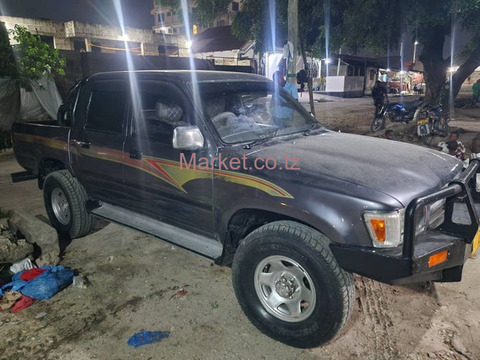 2000 Toyota Hilux White for Sale - 4/6