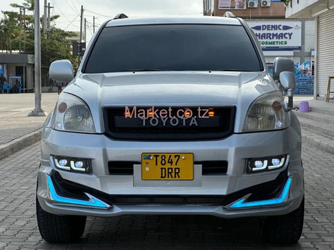 2005 Toyota Land Cruiser Prado Silver for Sale - 1/6