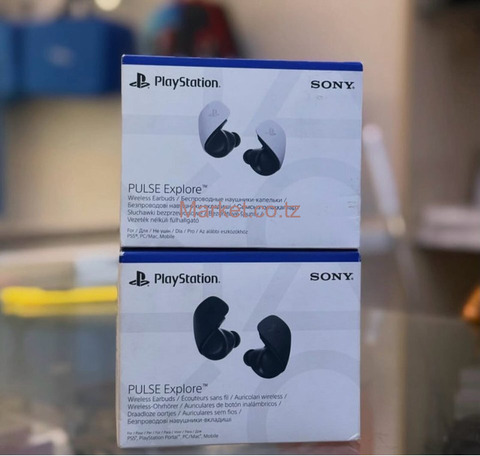 PS5 Ear Buds Pulse Explore Black And White