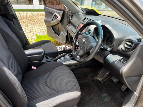 Rav 4 miss Tz.        2009 - 4/4