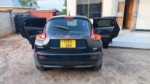 2011 Nissan Juke Black for Sale - 3/5