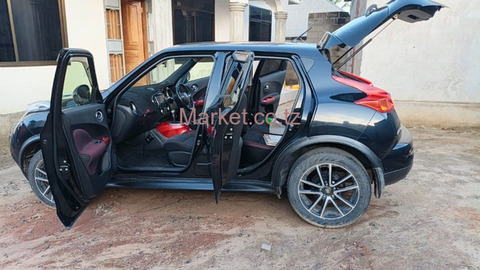 2011 Nissan Juke Black for Sale - 4/5