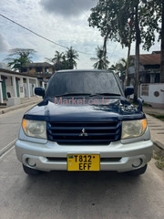 2004 Mitsubishi Pajero Blue for Sale
